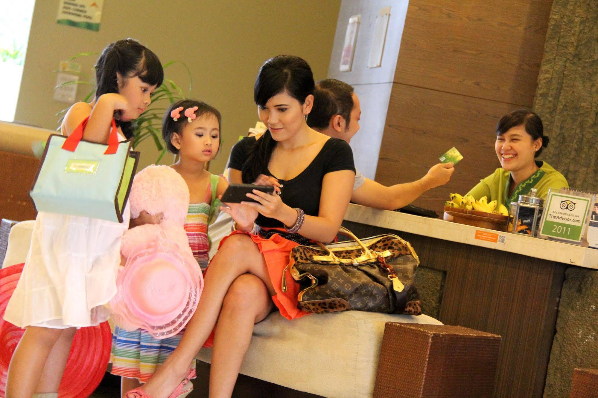 Banana Inn By Kagum Hotels Bandung Ngoại thất bức ảnh