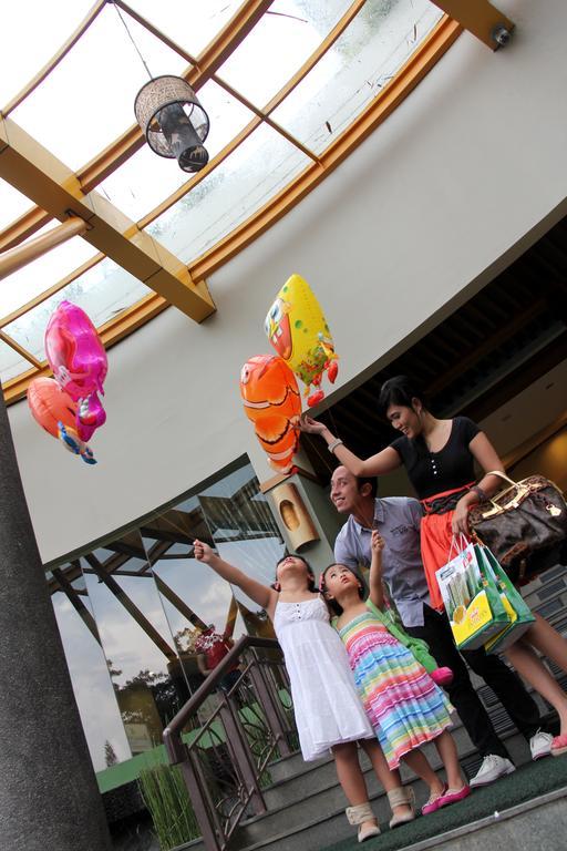 Banana Inn By Kagum Hotels Bandung Ngoại thất bức ảnh